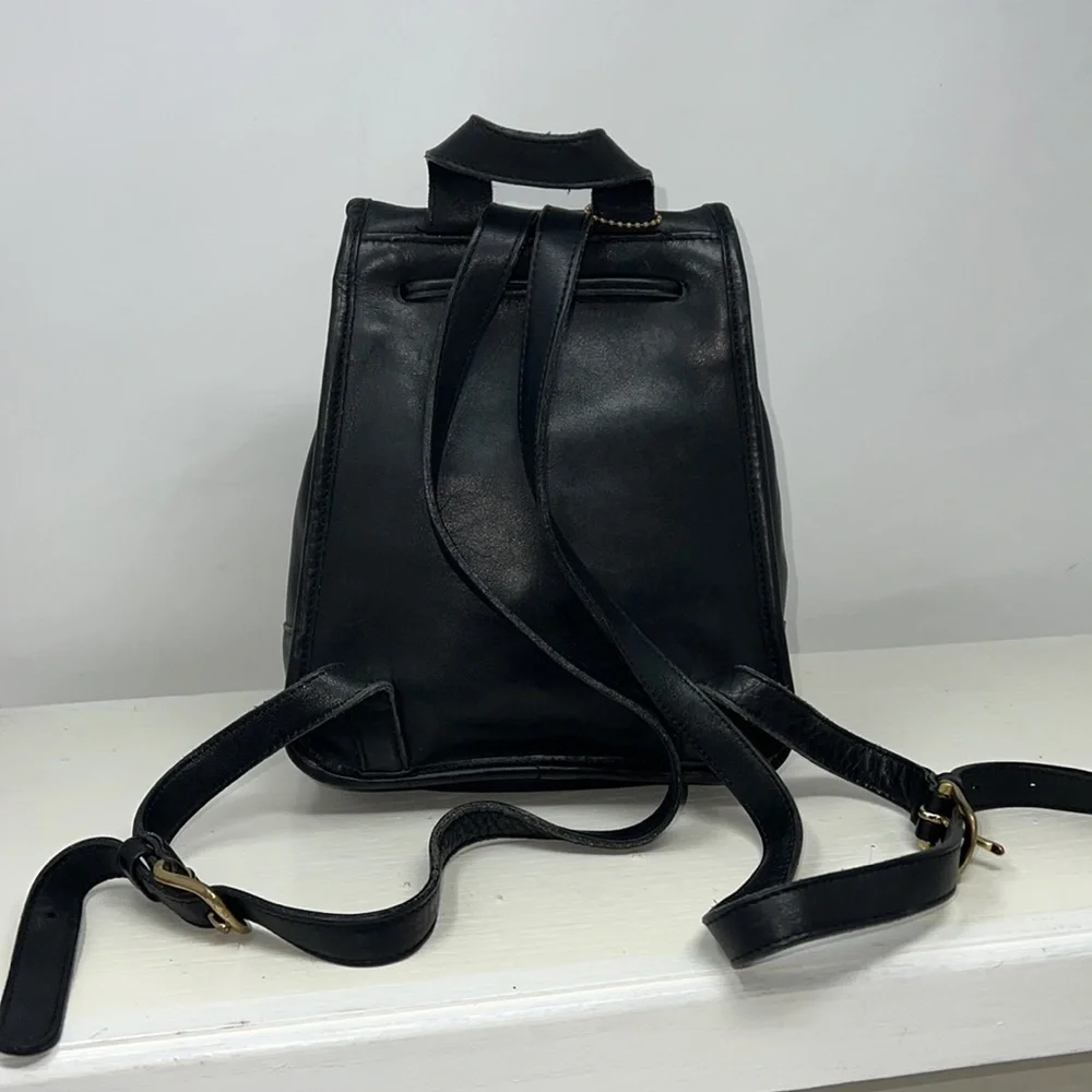 Coach Vintage Legacy 9960 Black Leather Brass Hardware Top Handle Flap Backpack